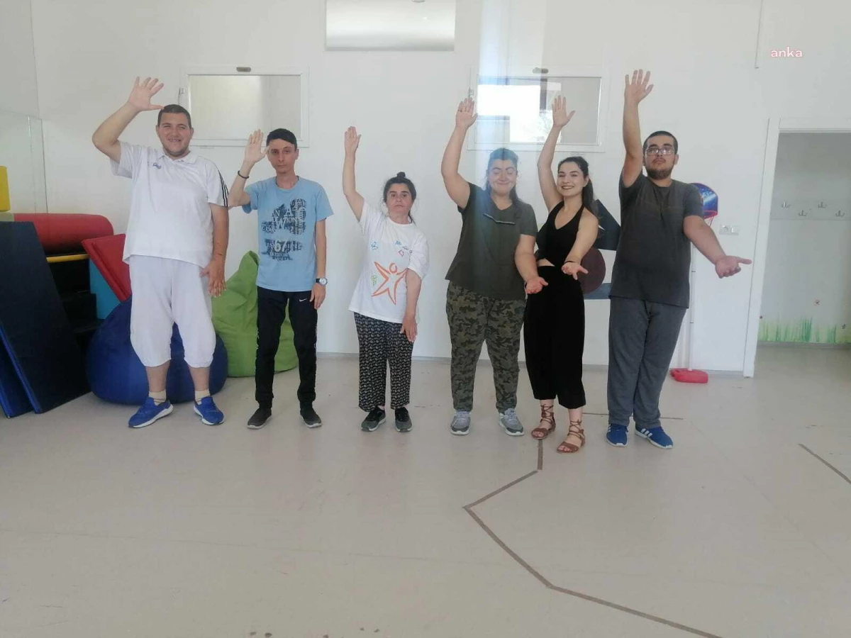 Odunpazarı Belediyesi\'nin Engelli Bireylere Yönelik Drama Dersleri Sürüyor
