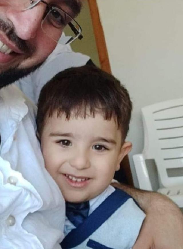 Otomobilde ölü bulunan çocuğun babası yaşananları anlattı: Uyuyor diye kıyamadım, döndüğümde baygın halde buldum