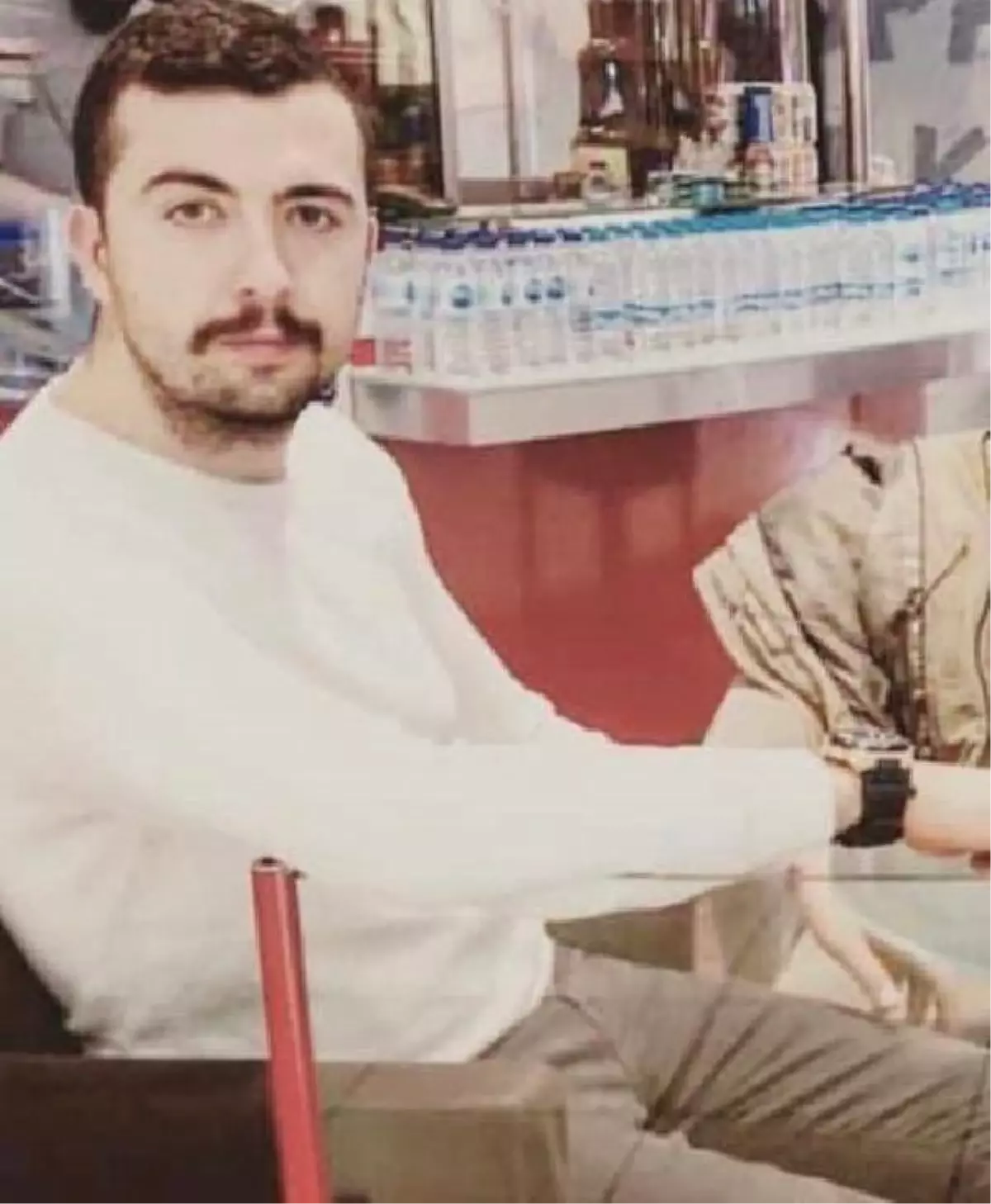 Sokak ortasında göğsünden bıçaklandı, hastanede kurtarılamadı