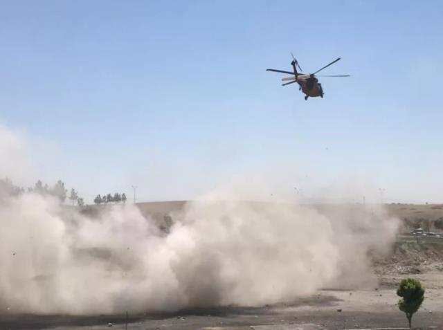Suriye'yi işgal altında tutan PKK/YPG'li teröristlerin Şanlıurfa'da 1 askerimizi şehit etmesi sonrası 13 terörist etkisiz hale getirildi Suriye'yi işgal altında tutan PKK/YPG'li teröristlerin Şanlıurfa'da 1 askerimizi şehit etmesi sonrası 13 terörist etkisiz hale getirildi