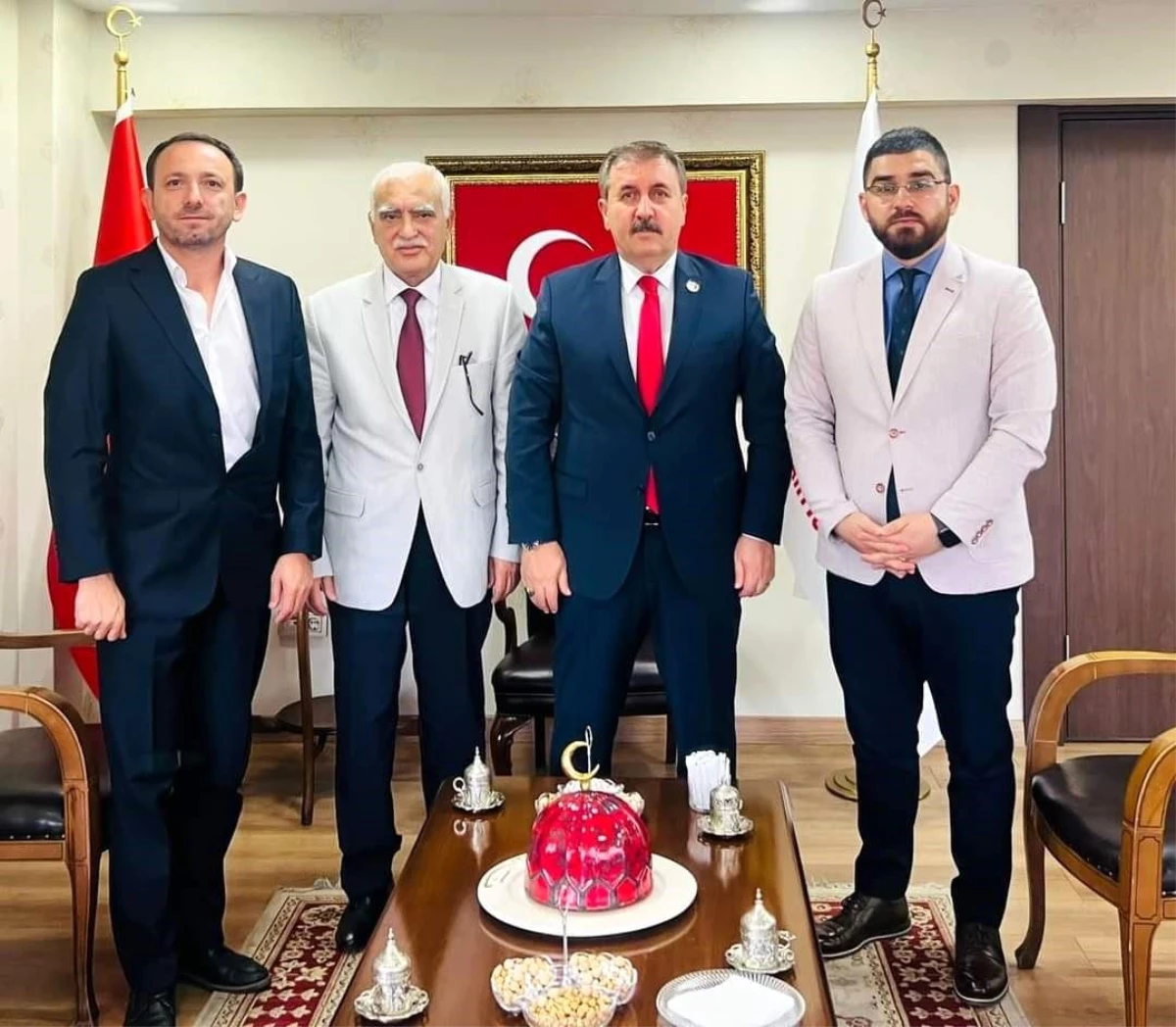 Türkmen Lider Riyaz Sarıkahya, BBP Genel Başkanı Destici\'yle görüştü