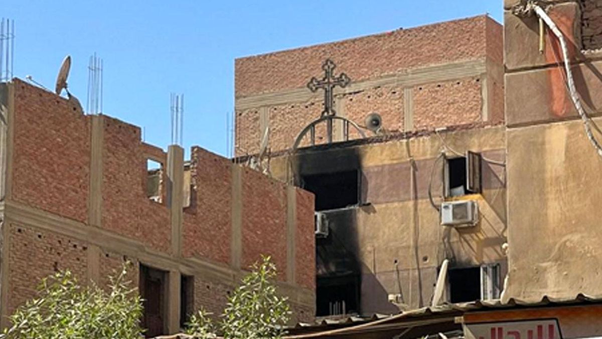 Xi, Büyük Kilise Yangını Nedeniyle Mısır Cumhurbaşkanı\'na Başsağlığı Diledi