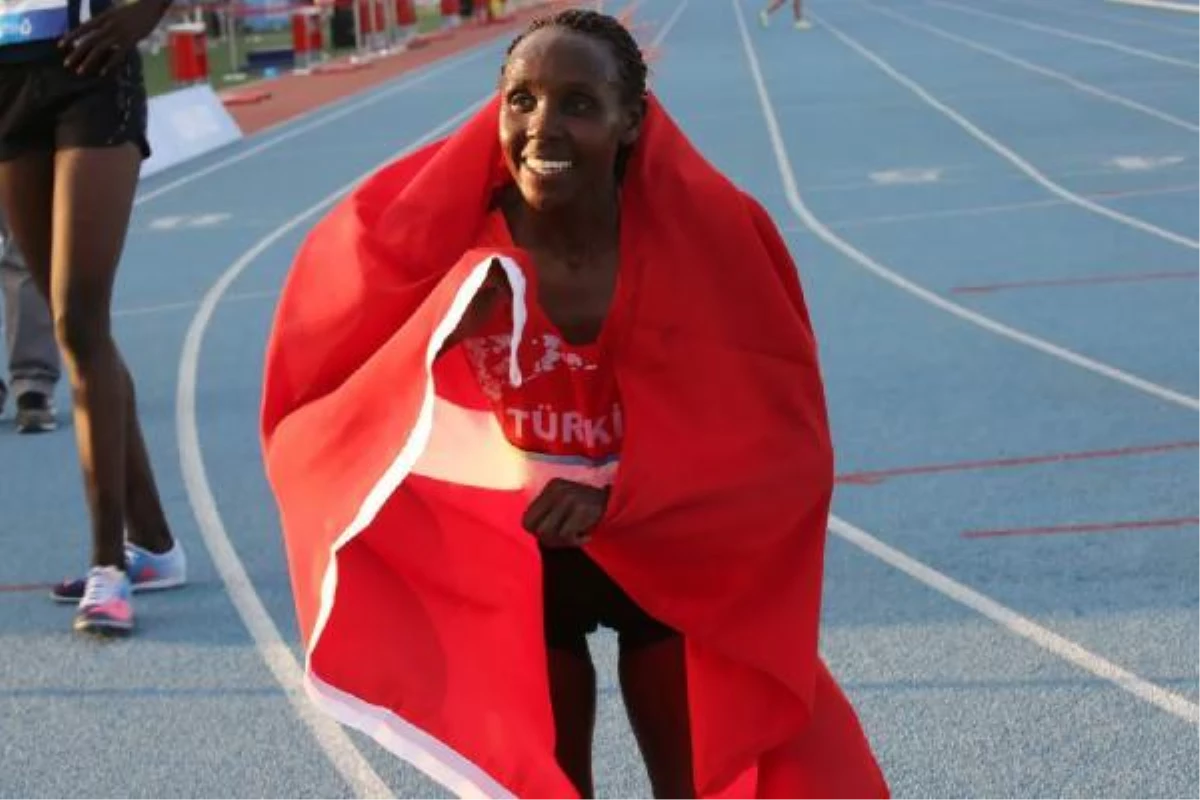 Yasemin Can, 10 bin metrede ikinci kez Avrupa şampiyonu olarak rekor kırdı