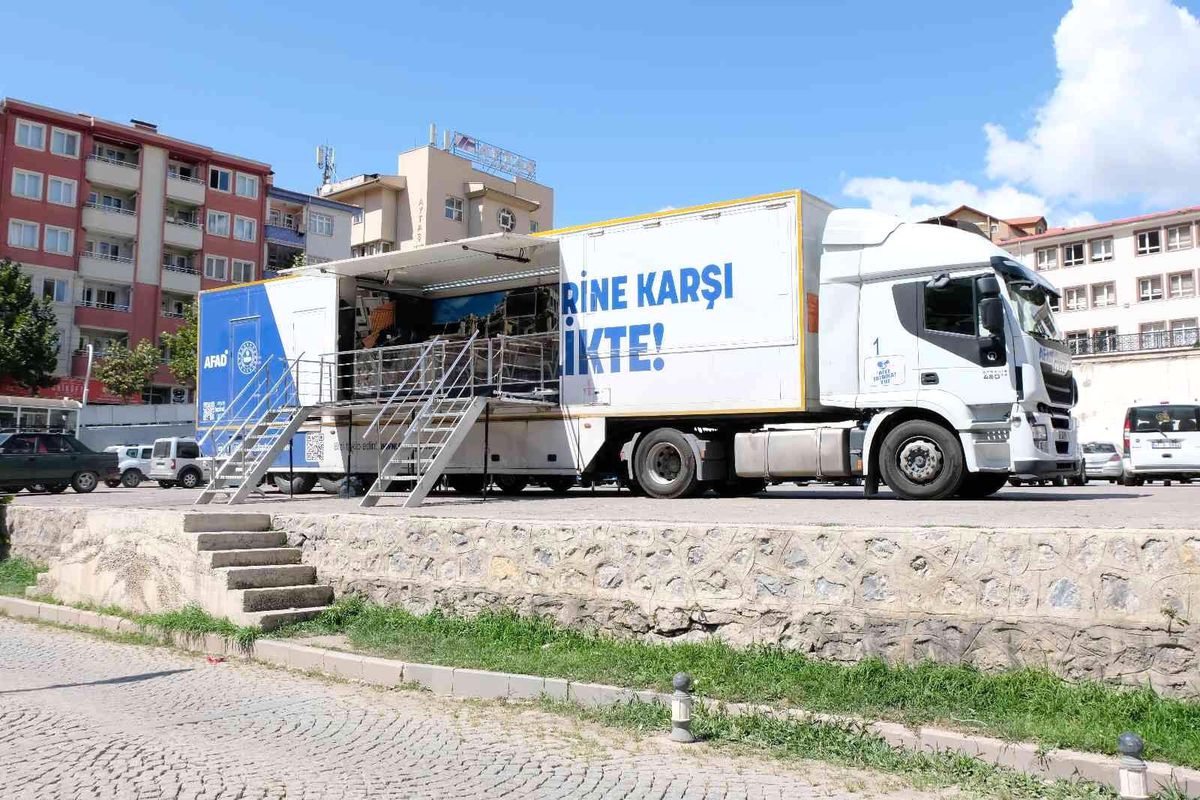 AFAD Simülasyon Tırı Gümüşhane\'de