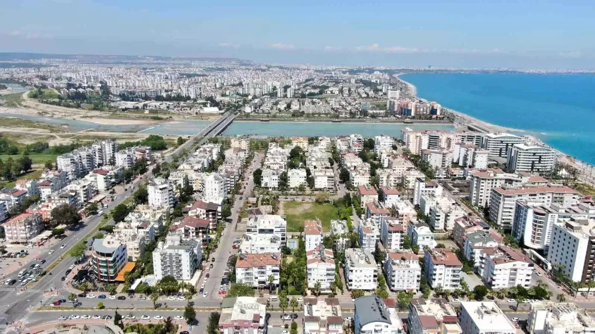 Antalya\'da yabancılara konut satışında son 3 aydır Rusya ve Ukrayna başı çekiyor