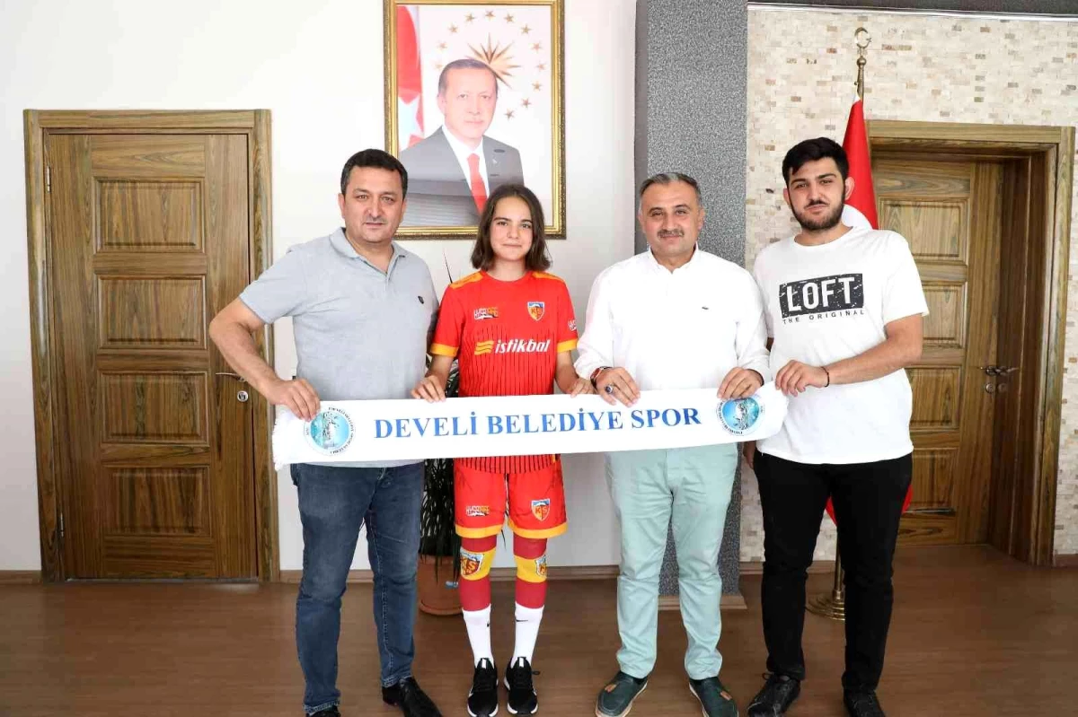 Başarılı sporcu Ayşegül Aydın\'dan Başkan Mehmet Cabbar\'a ziyaret
