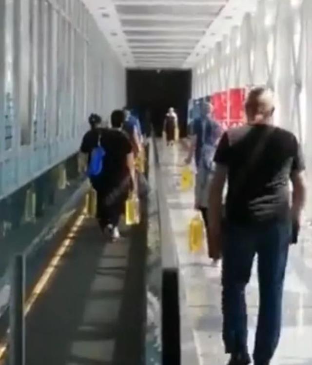 Bulgarlardan sonra şimdi de Gürcüler! Türkiye sınırına girip litre litre yağ götürdüler Bulgarlardan sonra şimdi de Gürcüler! Türkiye sınırına girip litre litre yağ götürdüler
