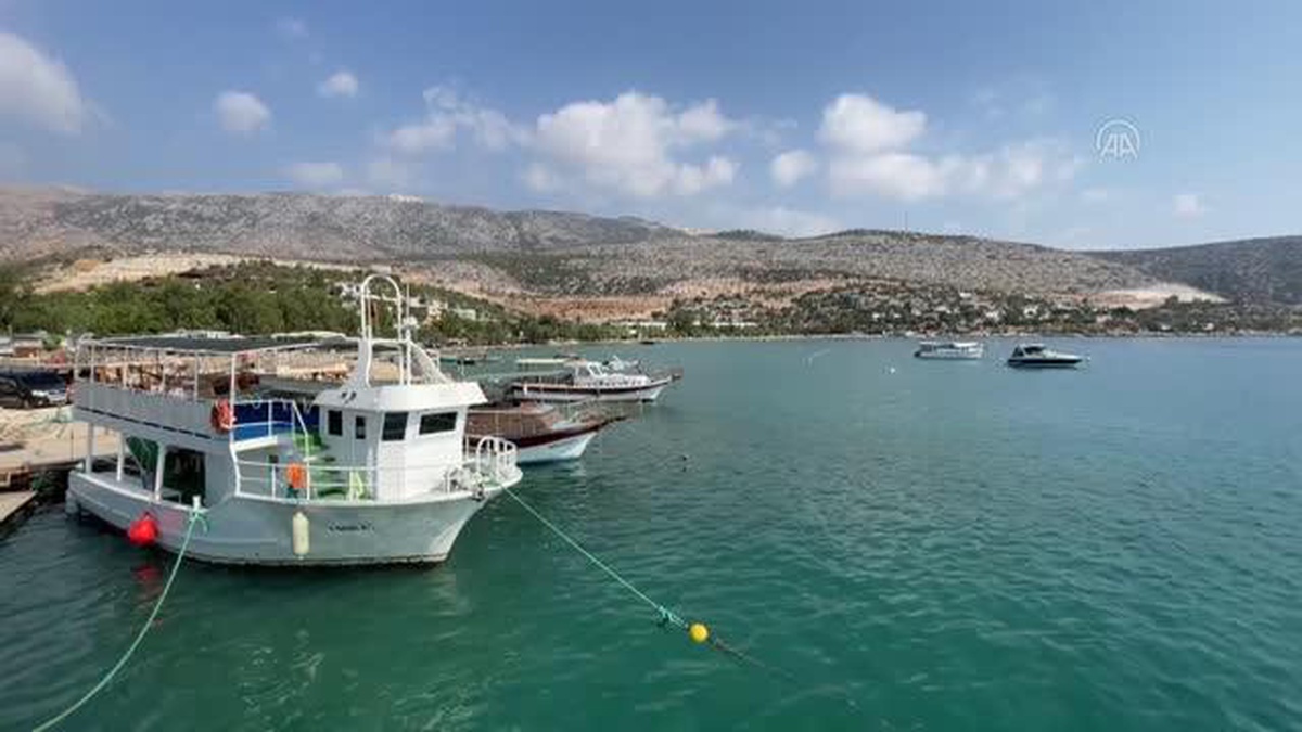 Mersin\'deki Dana Adası\'nda dalış turizmi yaygınlaşıyor