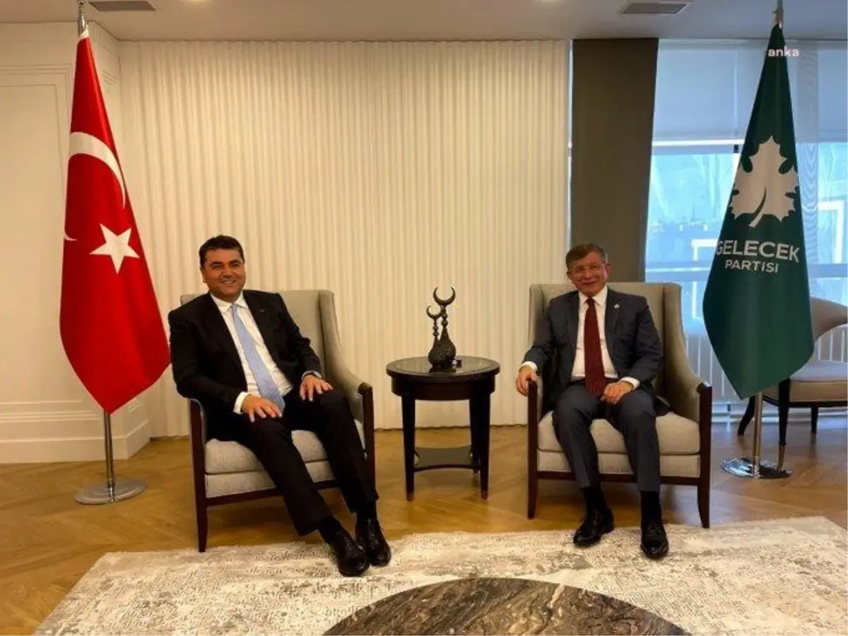 Gültekin Uysal, Ahmet Davutoğlu\'nu Ziyaret Etti