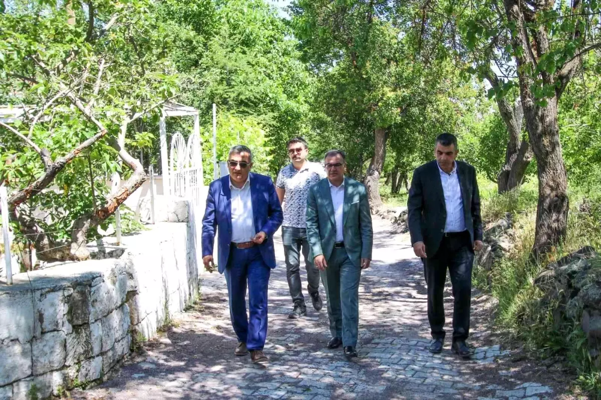 Hacılar\'da yollar yenileniyor