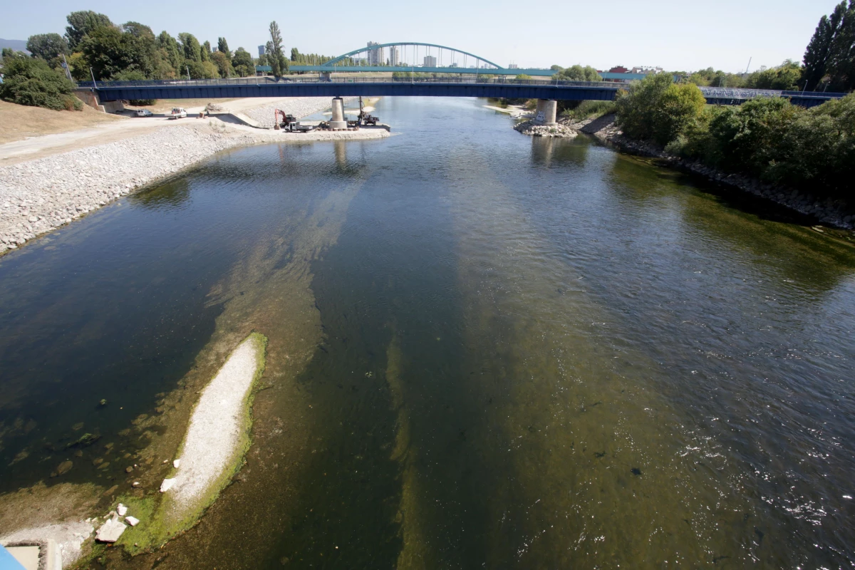 Hırvatistan\'da Sava Nehri\'nin su seviyesinde düşüş gözlendi