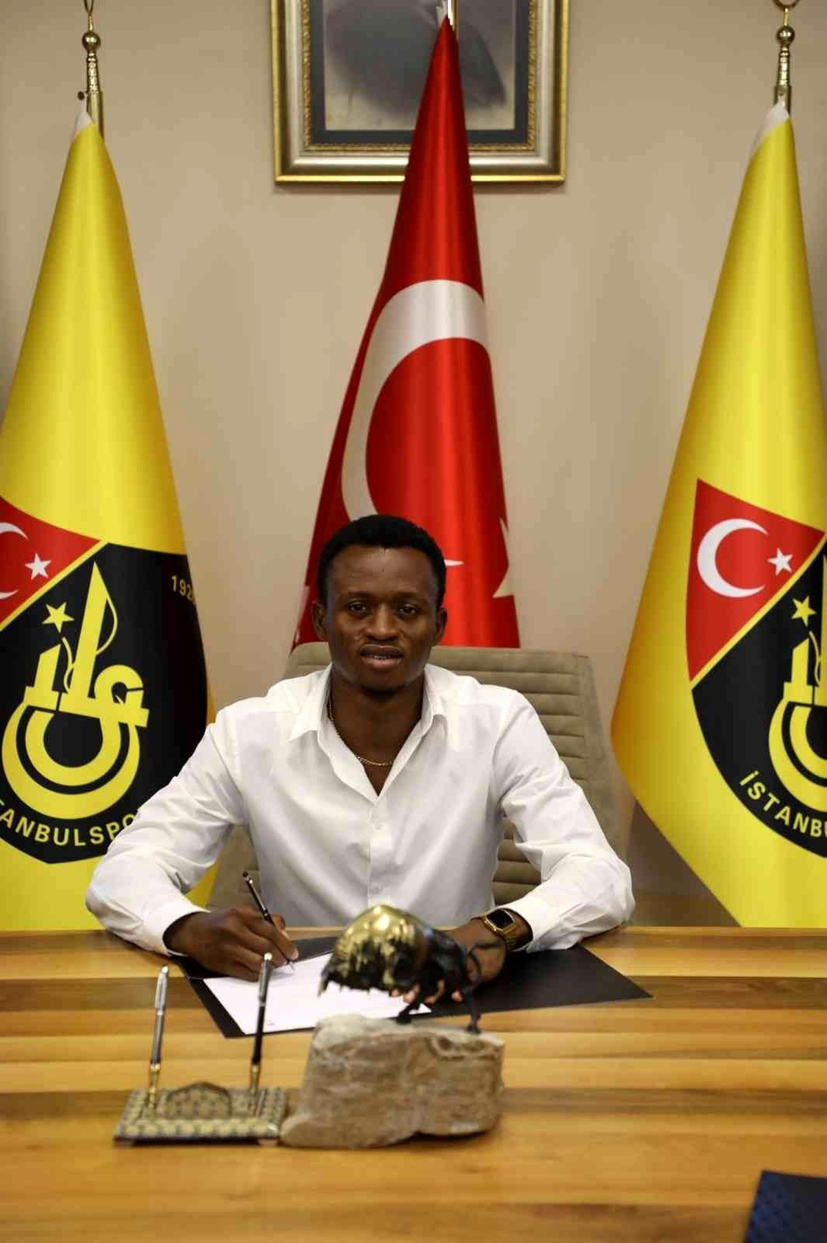 İstanbulspor, Owusu\'yu kadrosuna kattı