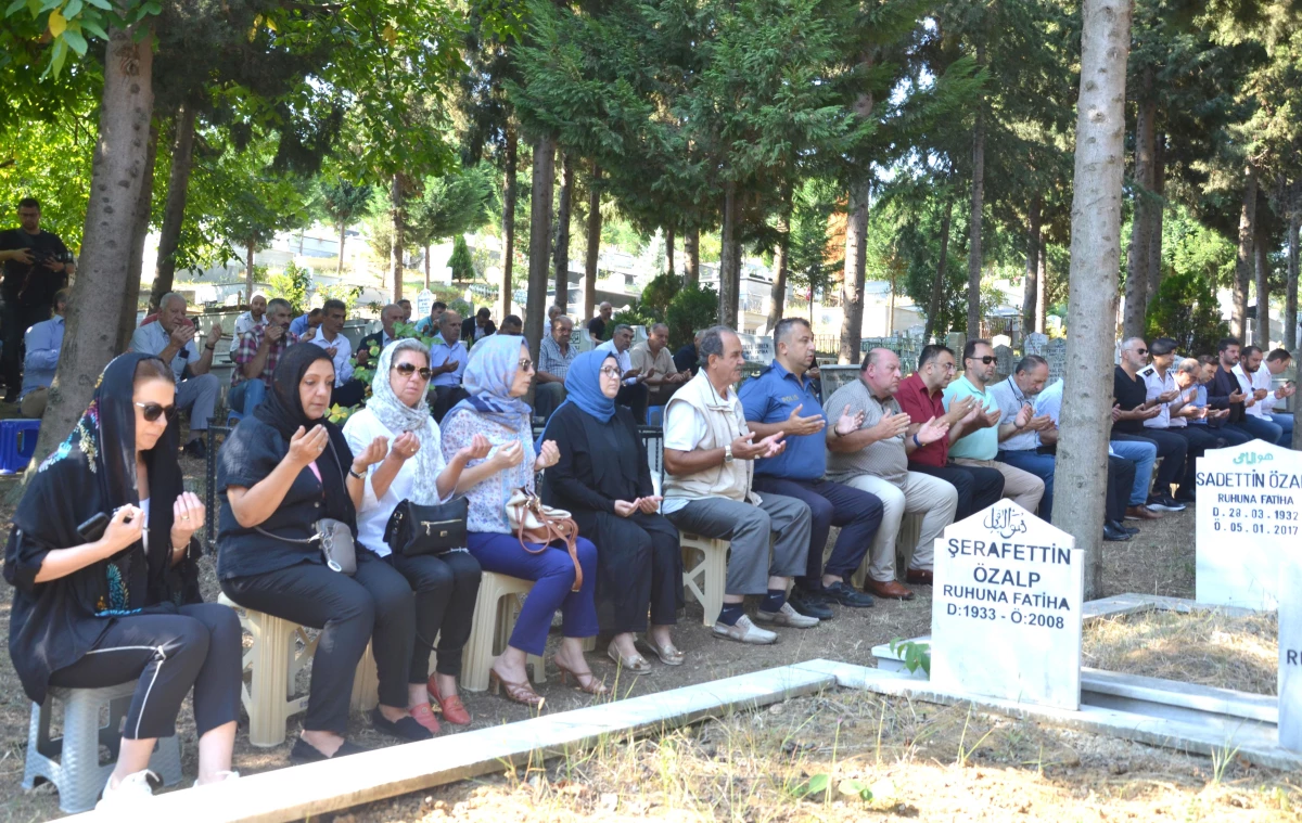 Kocaeli\'de depremde hayatını kaybedenler anıldı