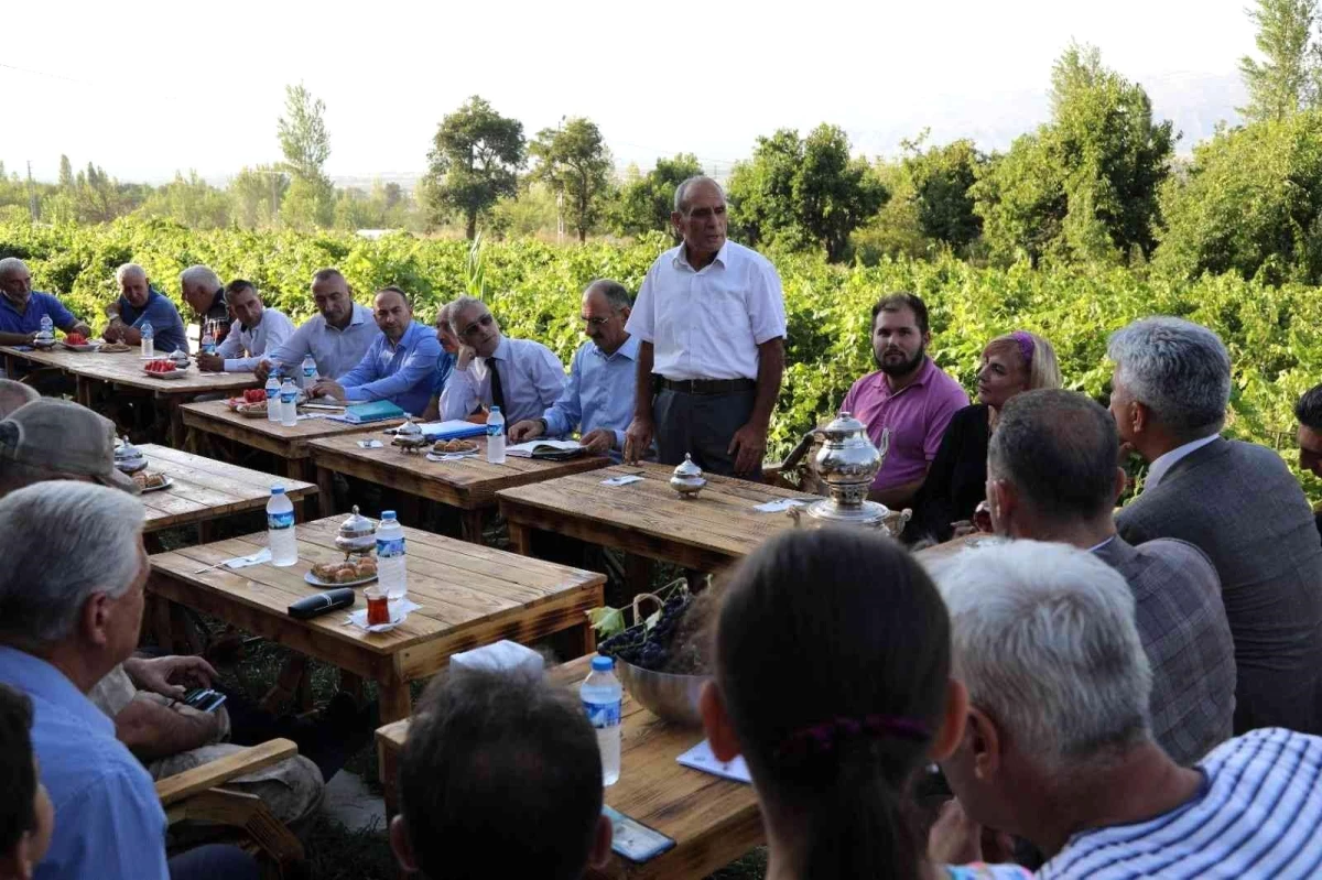 "Köy Sohbetleri" toplantılarının ikincisi Gölpınar köyünde düzenlendi