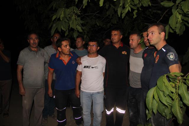Kuyuya düşen minik Aybars 4 saat sonra kurtarıldı Kuyuya düşen minik Aybars 4 saat sonra kurtarıldı