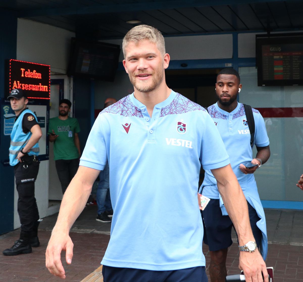 Trabzonspor, Danimarka\'dan döndü