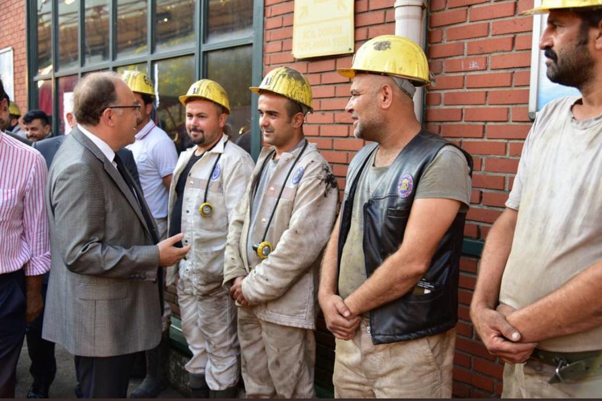 TTK Kozlu Müessesesinde yeni üretim panosu ve "Maden Şehitleri Anıtı" açıldı