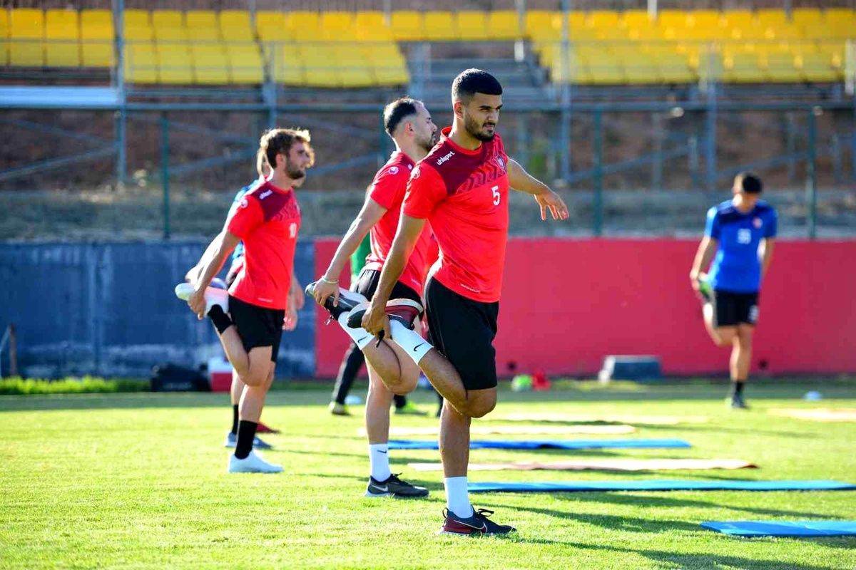 Uşakspor yeni sezon hazırlıklarına hız kesmeden devam etti