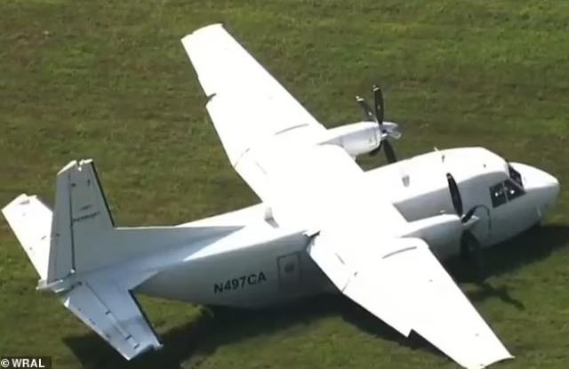 Yardımcı pilot başarılı iniş yapamayınca özür dileyip uçaktan atladı Yardımcı pilot başarılı iniş yapamayınca özür dileyip uçaktan atladı