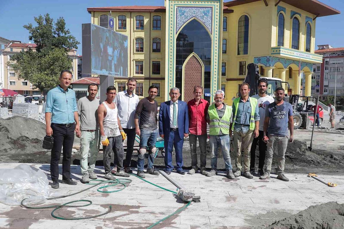 "Zafer Meydanı 29 Ağustos\'a yetişecek"