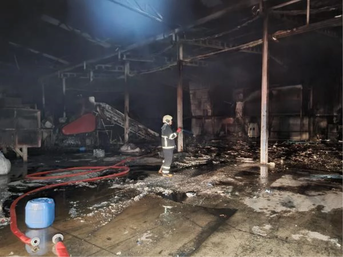 Adana\'da geri dönüşüm fabrikasında yangın