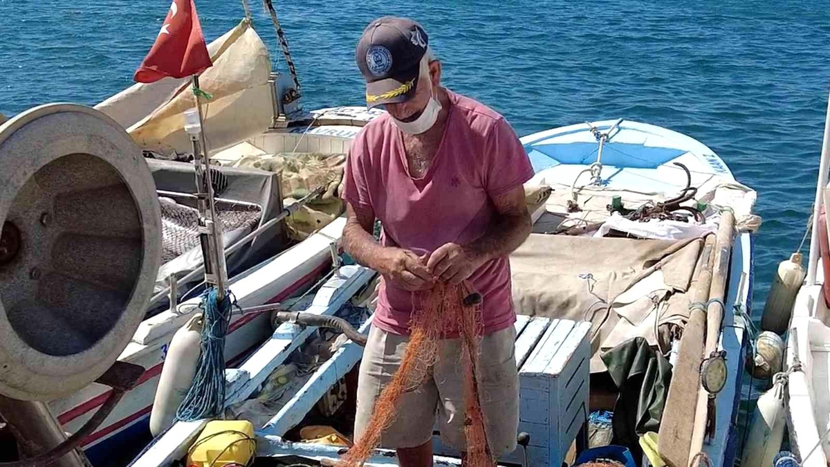 Ağlar ve tekneler tamir ediliyor, balıkçılar 1 Eylül\'e hazırlanıyor