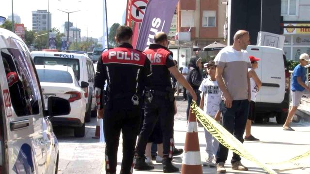 Babasını vurmasının nedeni masaj salonu çıktı! Ataşehir'de polis olan oğlu tarafından kurşun yağmuruna tutuldu Babasını vurmasının nedeni masaj salonu çıktı! Ataşehir'de polis olan oğlu tarafından kurşun yağmuruna tutuldu