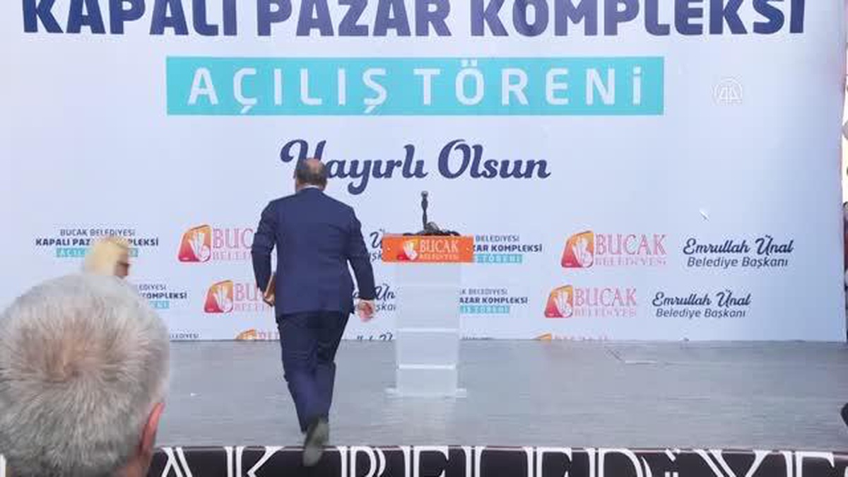 Bakan Varank: "Biz vatandaşlarımıza hizmet etmenin derdinde olan bir siyasi hareketiz"