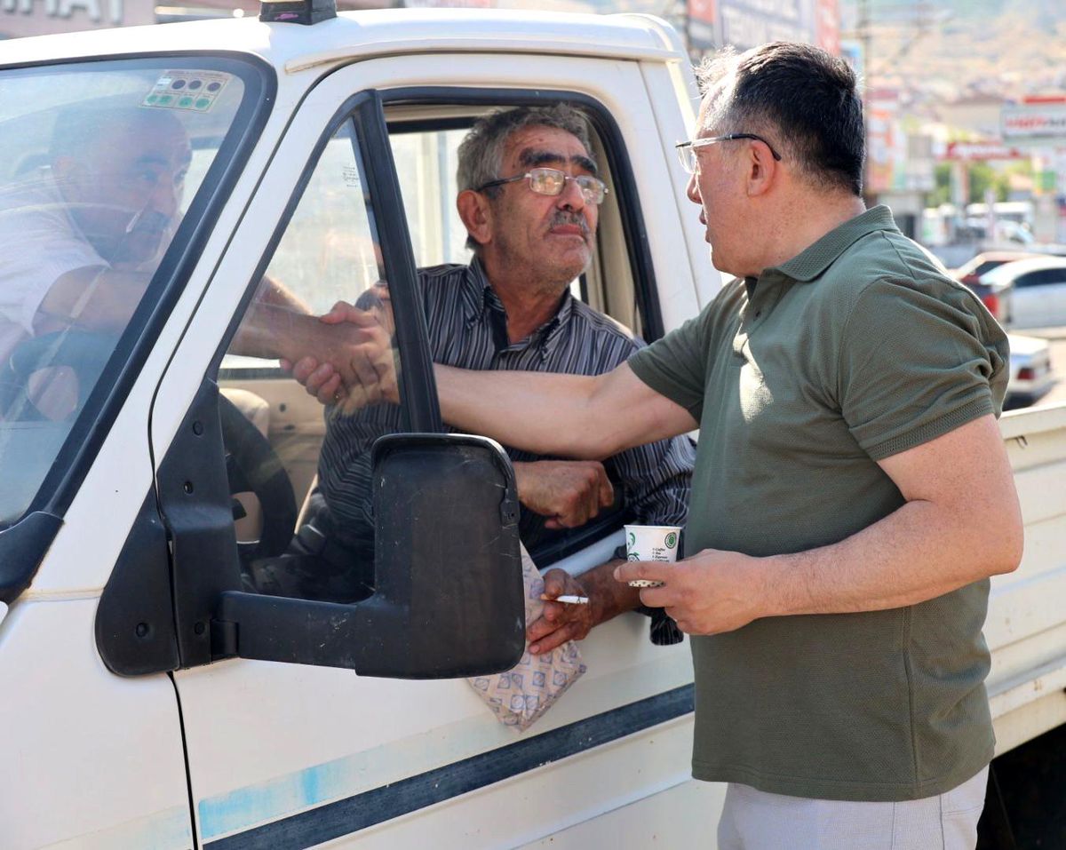 Başkan Savran, esnafları ziyaret etti