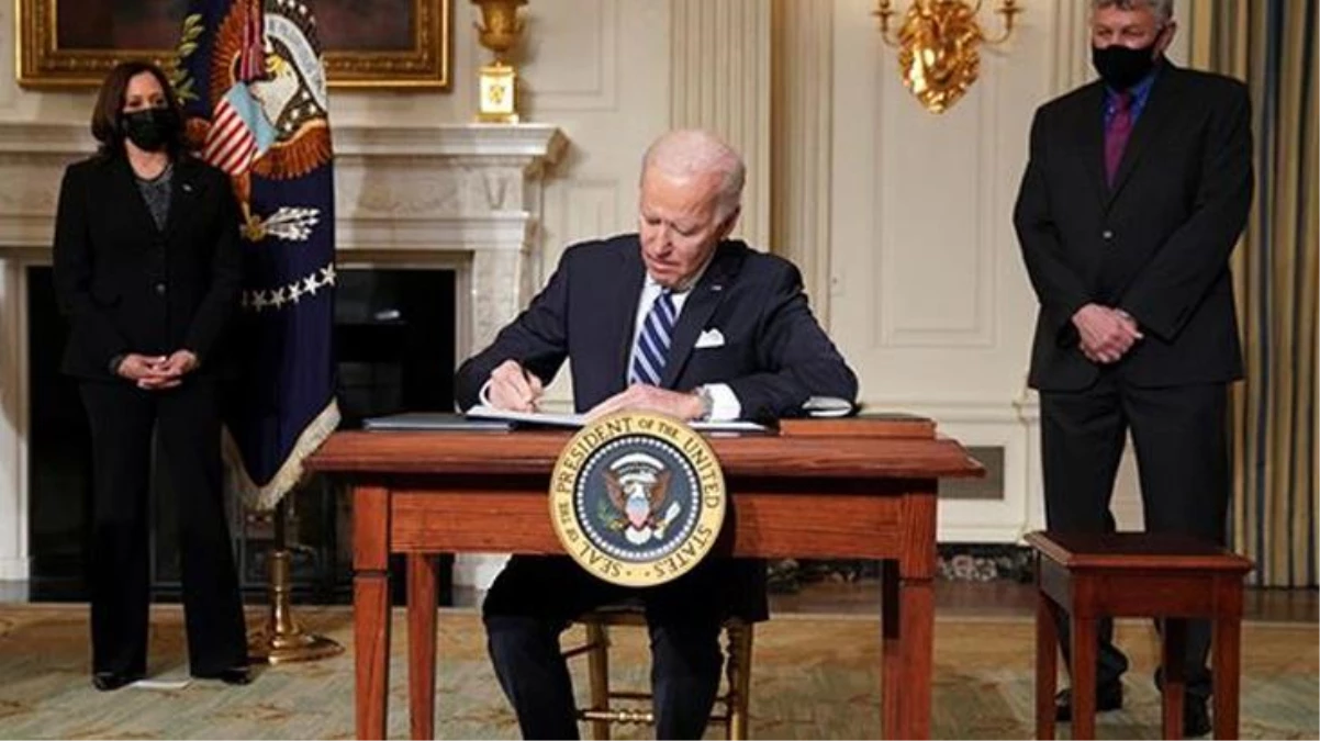 Başkan Joe Biden\'dan Enflasyon Düşürme Yasası\'na imza: ABD tarihinin en önemlilerinden biri