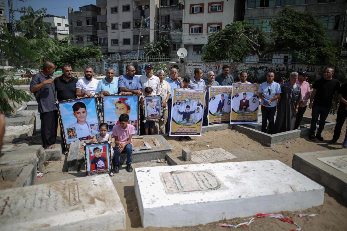 Filistinli avukatlardan İsrail\'in Gazze\'de 5 çocuğun ölüme yol açan mezarlık saldırısına tepki