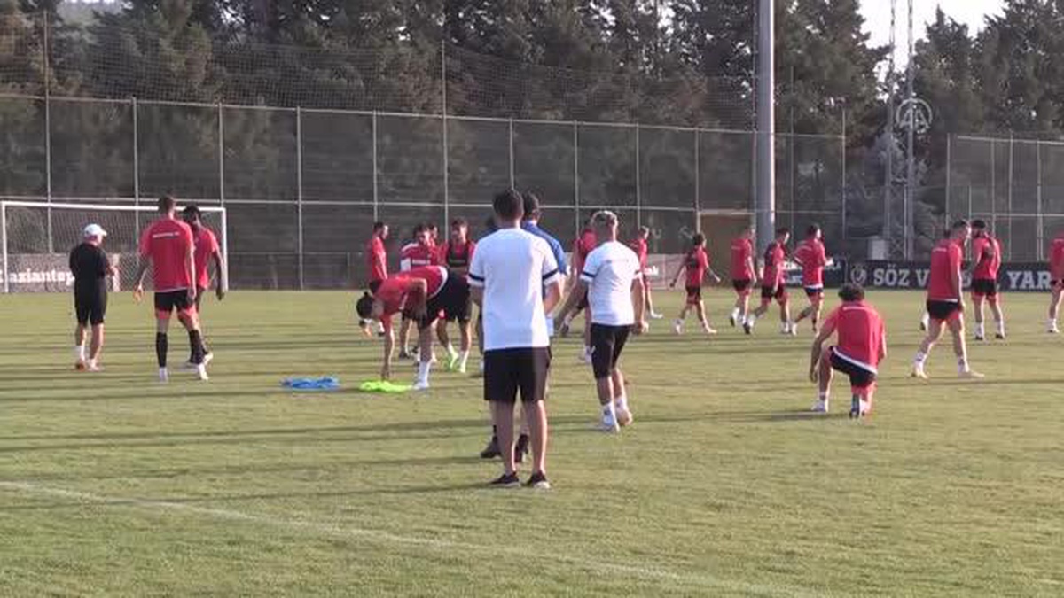 Gaziantep FK\'li Jevtovic, zirveye oynayan bir takım olacaklarına inanıyor Açıklaması