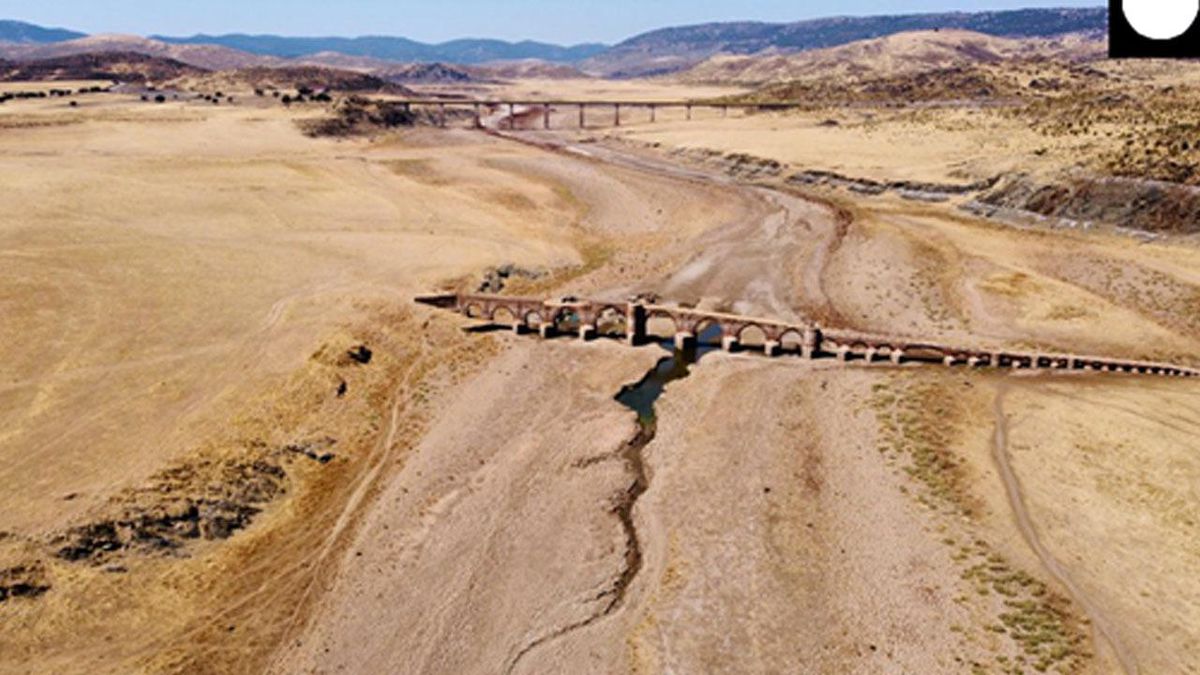 İspanya, Devam Eden Sıcaklık ve Kuraklık Yüzünden Su Kıtlığıyla Mücadele Ediyor
