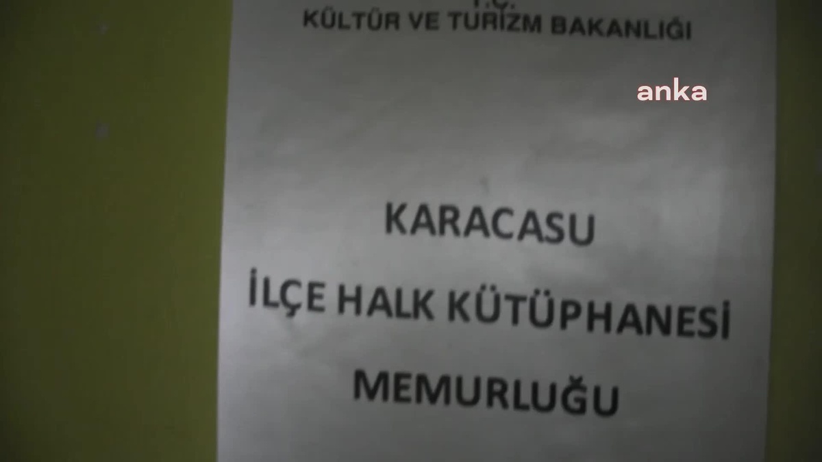 Karacasu Halk Kütüphanesi\'nde Görevli AKP Karacasu Gençlik Kolları Başkanı, İlçeye Milletvekili Geldiği Gün Kütüphaneyi Açmadı