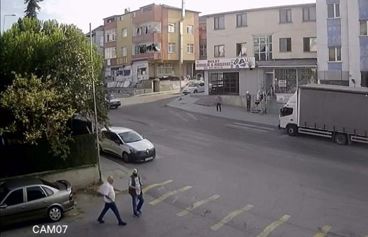 Külçe altın görünümlü çakmağı 5 bin liraya sattılar