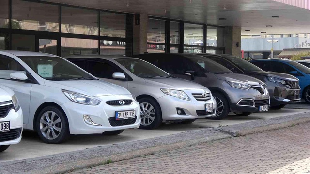 Oto galericiler, 6 ay ve 6 bin kilometre şartının vatandaşlara da uygulanmasını istiyor Oto galericiler, 6 ay ve 6 bin kilometre şartının vatandaşlara da uygulanmasını istiyor