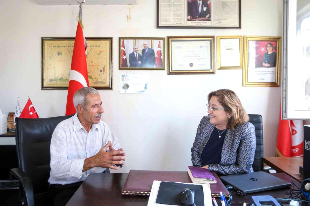 Şahin, mahalle ziyaretlerini sürdürüyor