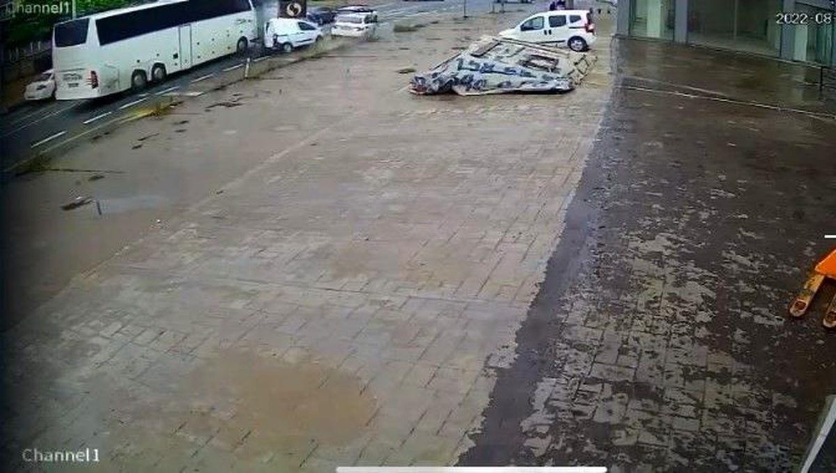 Trabzon\'da yolcu otobüsünün neden olduğu kazada 5 kişi yaralandı