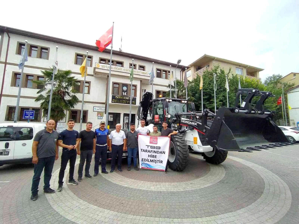Türkiye Belediyeler Birliği\'nden hibe iş makinası