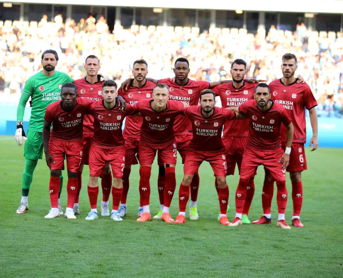 UEFA Avrupa Ligi: Malmö FF: 2 Sivasspor: 1 (İlk yarı)