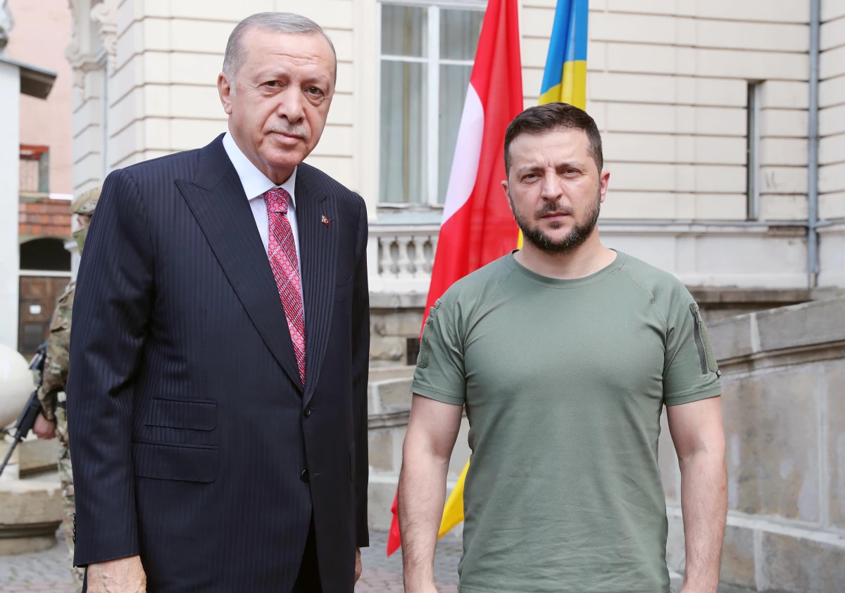 Ukrayna\'dan ilk fotoğraf geldi! Dünyanın gözü, Cumhurbaşkanı Erdoğan ve Zelenski\'nin kritik zirvesinde
