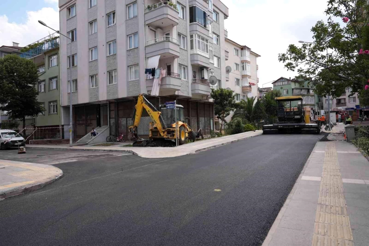 Yalova Belediyesi 10 günde 4 bin 500 ton asfalt döktü