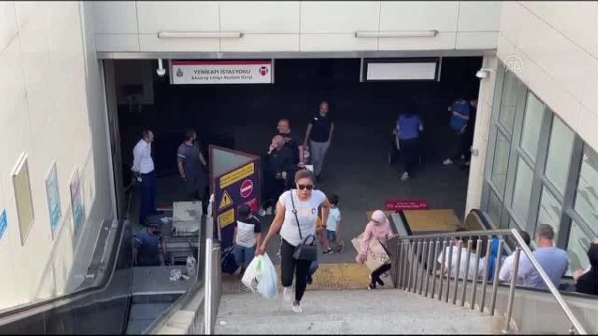 Yürümeyen merdivenler, çalışmayan asansörler İstanbulluları bezdirdi