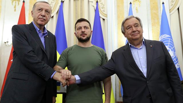 Zelenski, barış müzakerelerinin başlaması için tek bir şart koştu: Rusya, Ukrayna topraklarından çekilmeden mümkün değil Zelenski, barış müzakerelerinin başlaması için tek bir şart koştu: Rusya, Ukrayna topraklarından çekilmeden mümkün değil