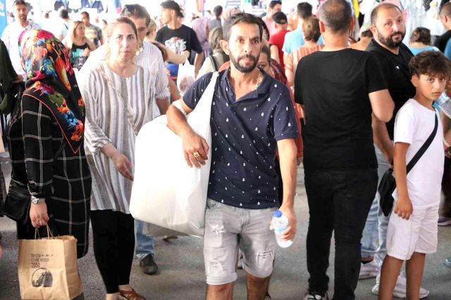 Sınırdan akın akın giriş yapan Bulgarlardan Türkiye yorumu: Allah Recep Tayyip Erdoğan'dan razı olsun Sınırdan akın akın giriş yapan Bulgarlardan Türkiye yorumu: Allah Recep Tayyip Erdoğan'dan razı olsun