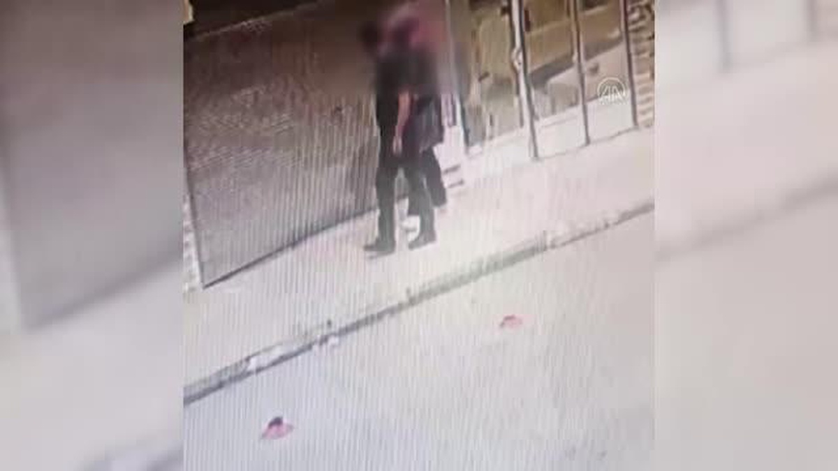 Karabük\'te ayakkabı ve motosiklet hırsızlığı güvenlik kamerasına yansıdı