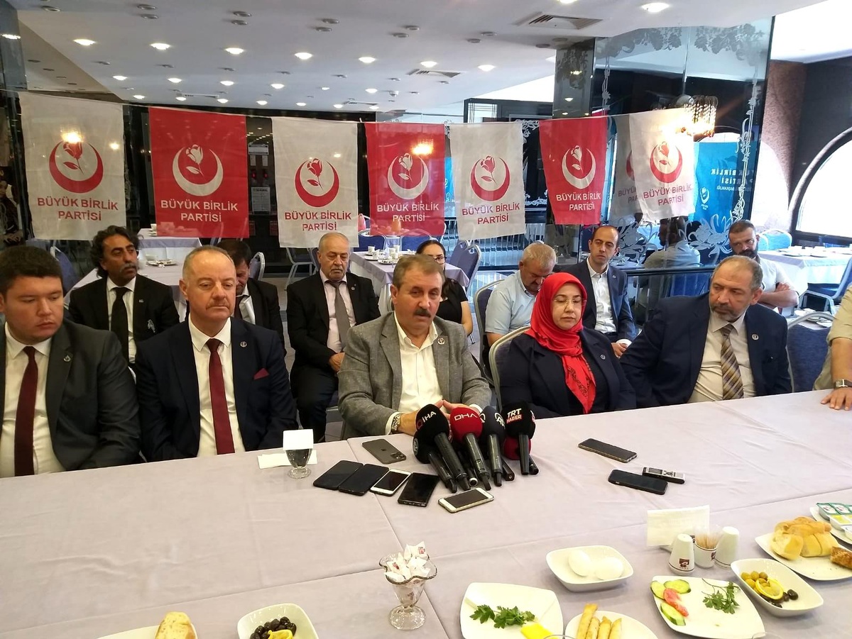 BBP Lideri Destici: "Kemal Bey\'in kesin aday olduğunu düşünüyorum"