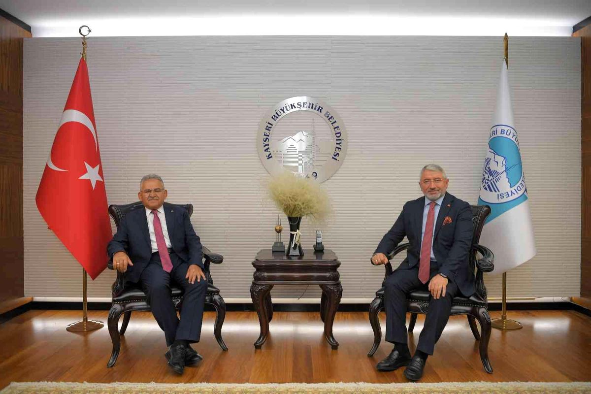 Çorum Belediye Başkanı Aşgın\'dan Başkan Büyükkılıç\'a ziyaret