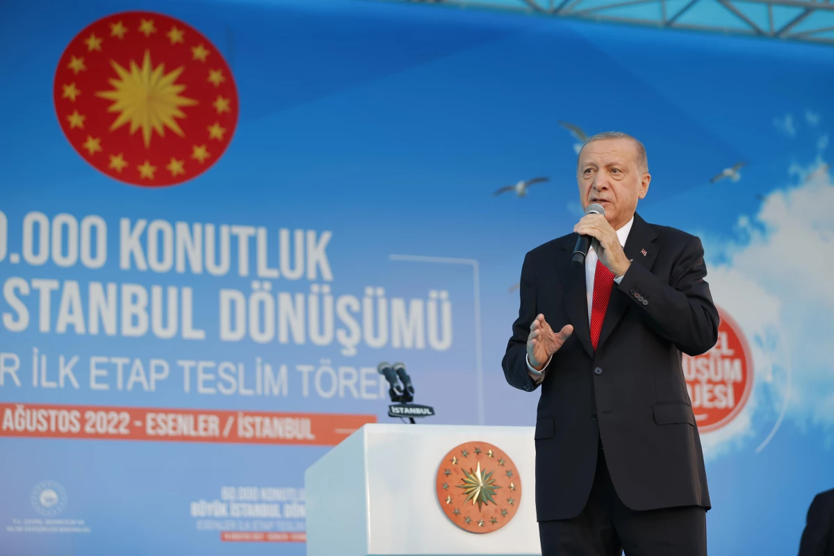 Cumhurbaşkanı Erdoğan, Büyük İstanbul Dönüşümü Esenler İlk Etap Teslim Töreni\'nde konuştu: (2)