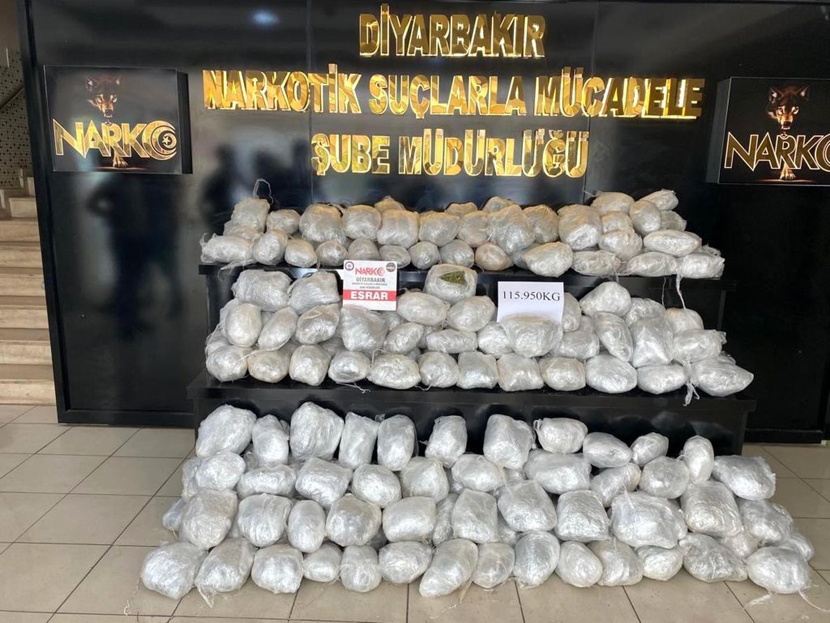 Diyarbakır\'da 115 kilogram uyuşturucu madde ele geçirildi
